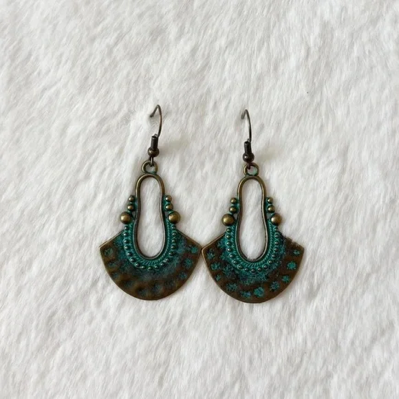 5/$15 🩷 MUST BUNDLE Boho Patina Teardrop Dangle Earrings - Turquoise Green - Picture 2 of 4